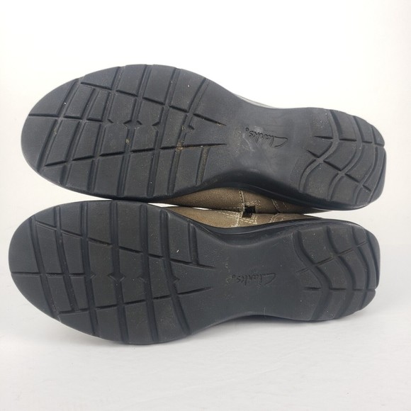 Clarks Bendables Women's Boots Beige Suede Faux Fur Ankle Booties Size 11 M - Picture 14 of 16